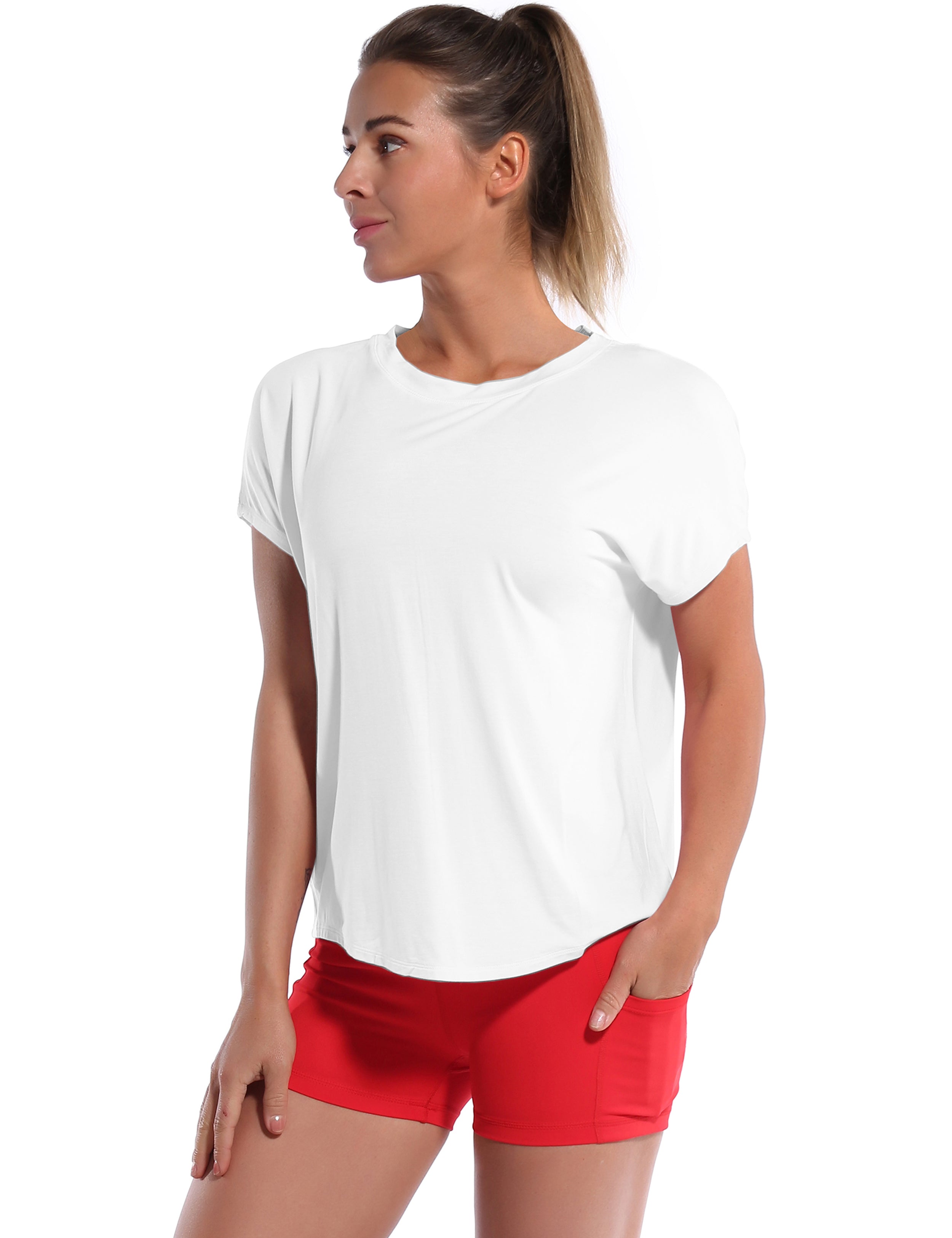 Hip Length Short Sleeve Shirt white_Pilates