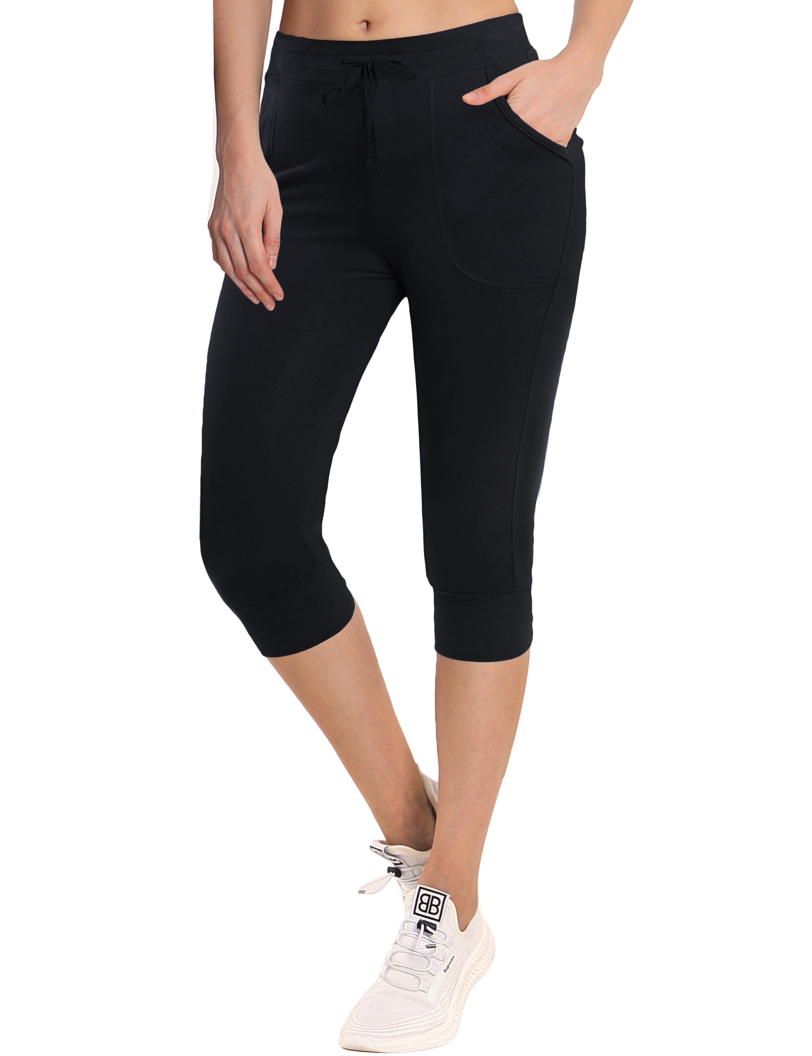 Training Crop Joggers black_Biking