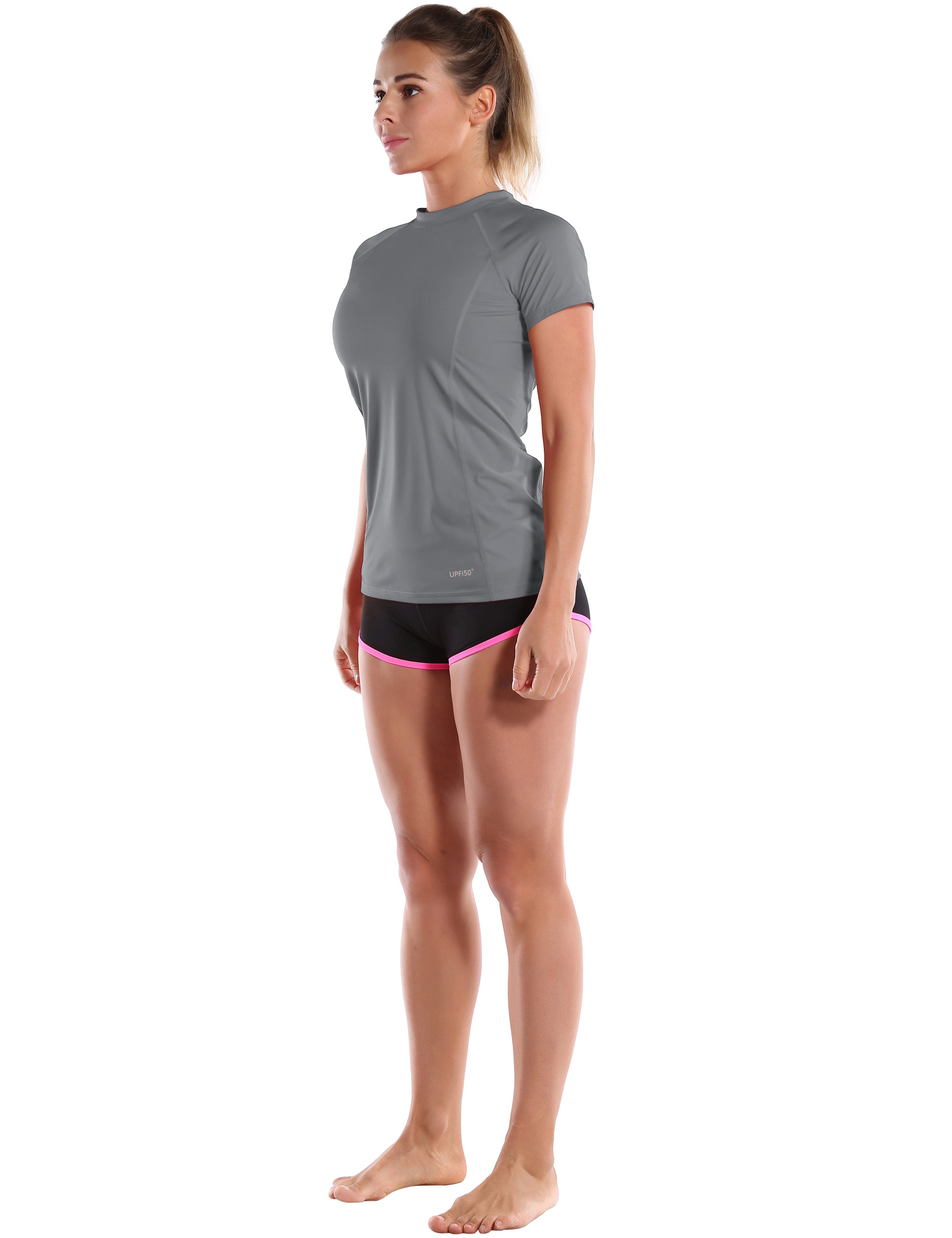 Short Sleeve UPF 50+Rashguard gray_yogastudio