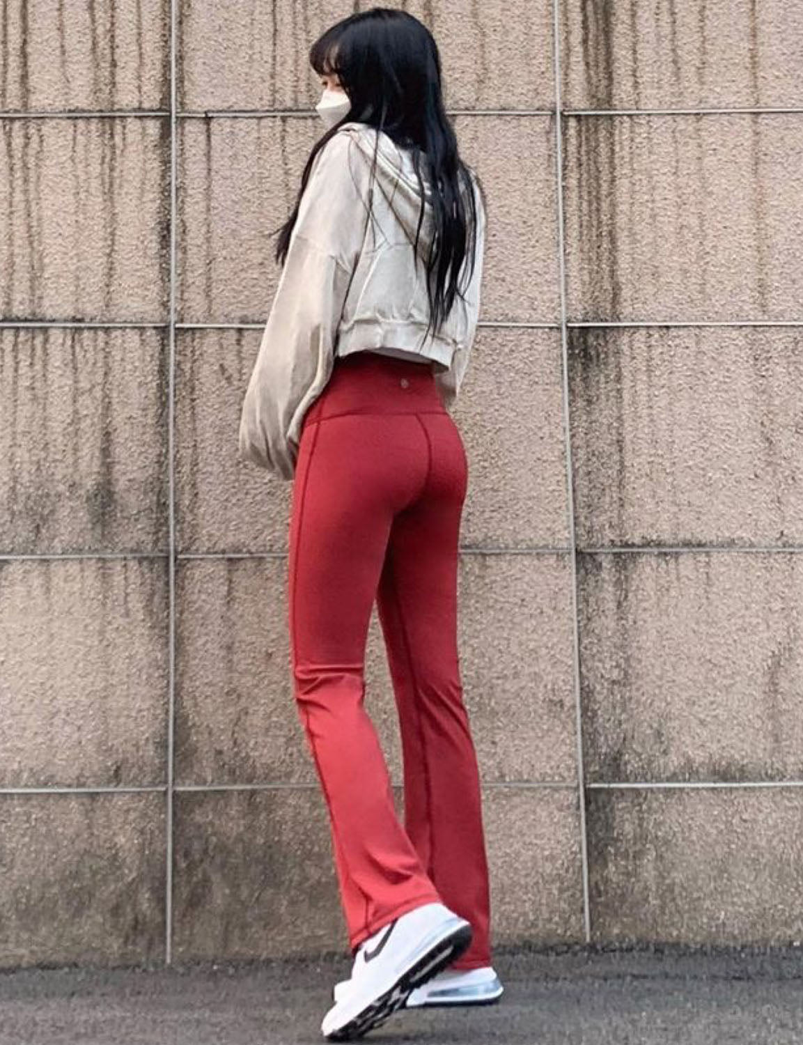 High Waist Bootcut Leggings Scarlet 75%Nylon/25%Spandex Fabric doesn't attract lint easily 4-way stretch No see-through Moisture-wicking Tummy control Inner pocket Five lengths