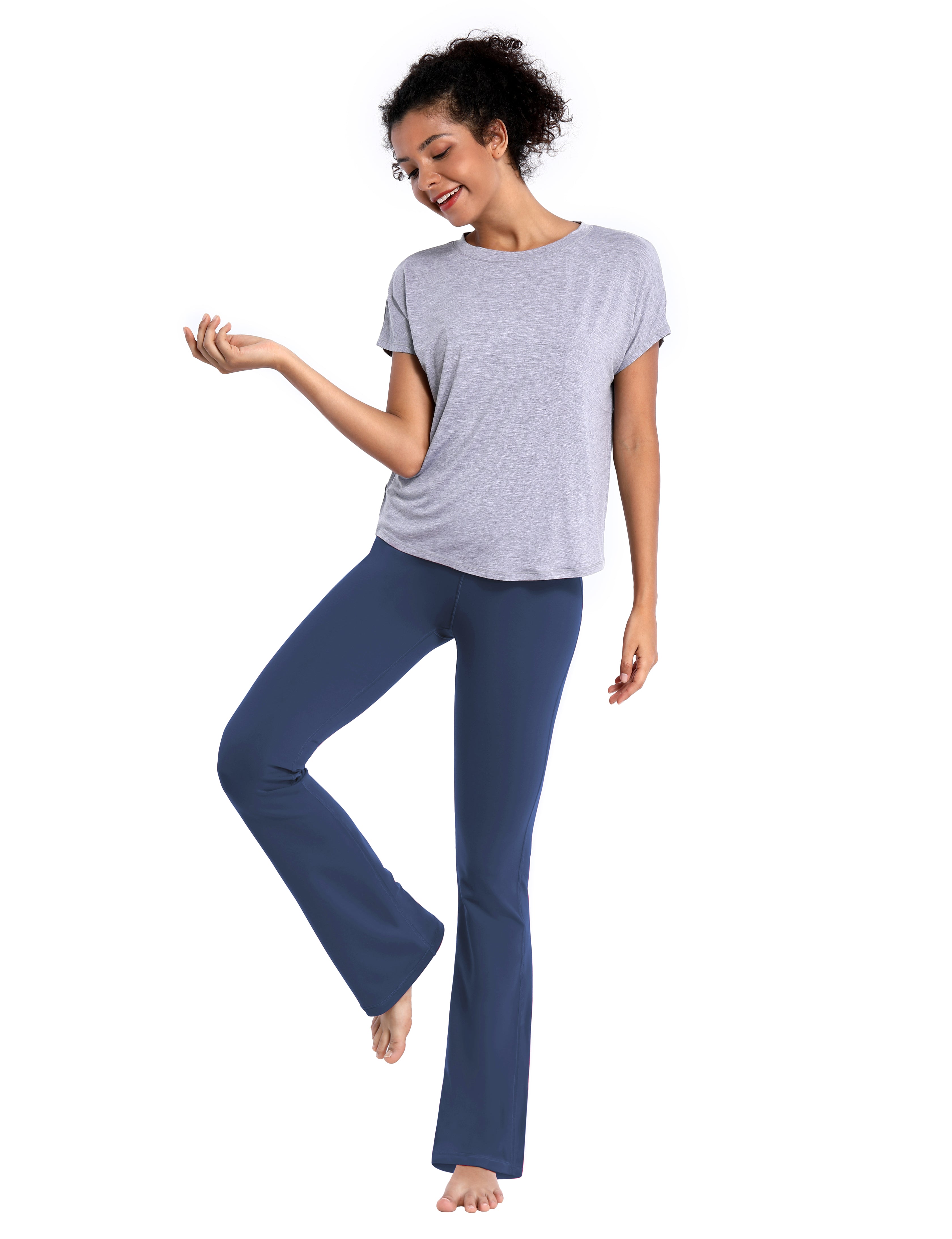 Back Pockets Bootcut Leggings purplishblue 87%Nylon/13%Spandex Fabric doesn't attract lint easily 4-way stretch No see-through Moisture-wicking Inner pocket Four lengths